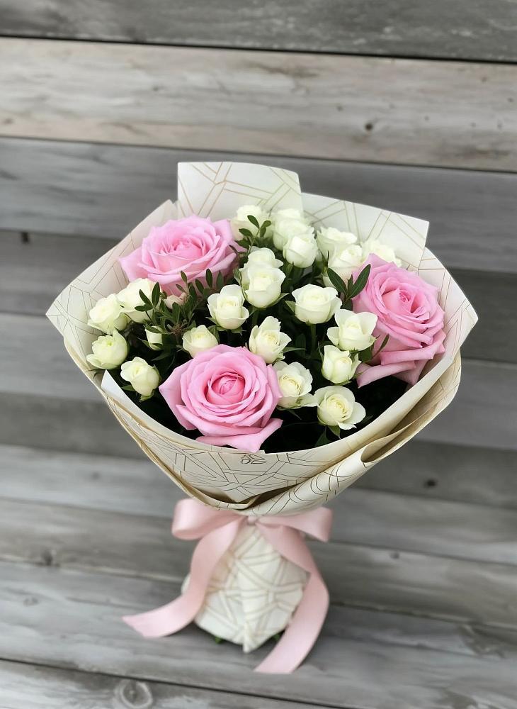 Букет цветов из: Розы в Еремизино-Борисовской