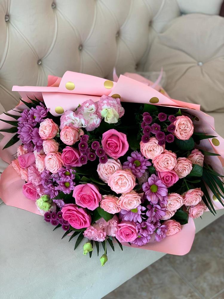 Букет цветов из: Хризантемы, Розы и Лизиантусы в Еремизино-Борисовской