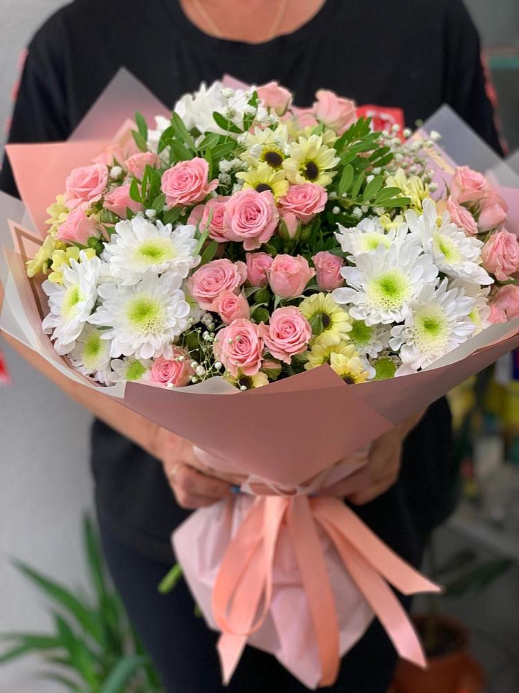 Букет цветов из: Розы и Хризантемы в Еремизино-Борисовской