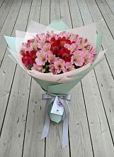 Букет цветов из:  Альстромерии в Еремизино-Борисовской