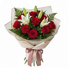 Букет цветов из:  Лилии и Розы в Еремизино-Борисовской