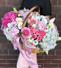 Цветочная композиция из Розы, Хризантемы, Пионы и Лизиантусы в корзине #REPLACE_PRED# Еремизино-Борисовской