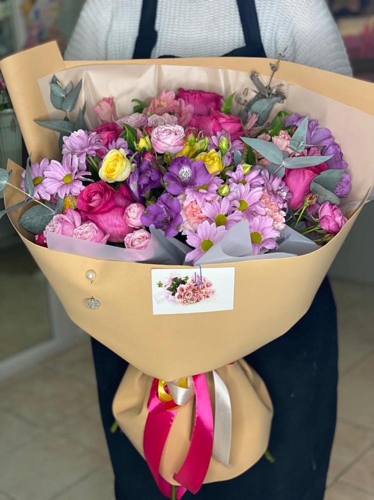 Букет цветов из: Хризантемы, Гвоздики и Альстромерии в Еремизино-Борисовской