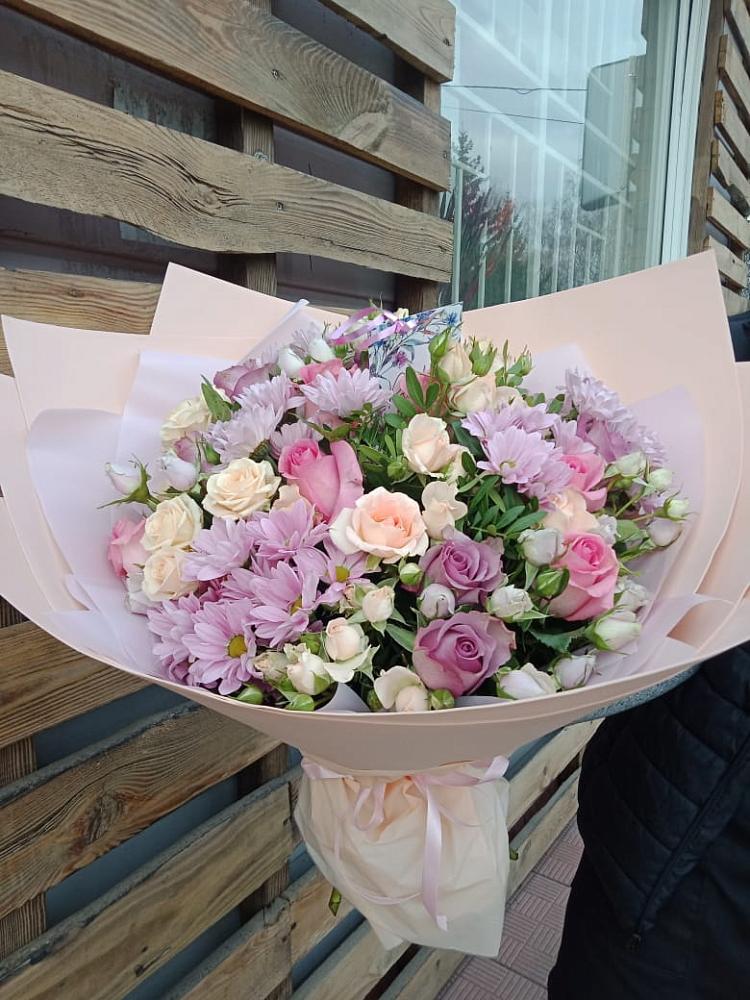 Букет цветов из: Розы и Хризантемы в Еремизино-Борисовской