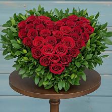 Цветочная композиция из Розы в виде сердца в Еремизино-Борисовской