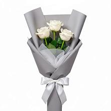 Букет 3 белые розы в Еремизино-Борисовской