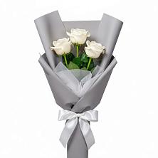 Букет 3 белые розы в Еремизино-Борисовской