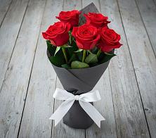 Букет 5 Красных роз Эдлесс Лав в Еремизино-Борисовской