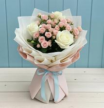 Букет цветов из:  Розы в Еремизино-Борисовской