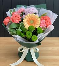 Букет цветов из:  Гвоздики, Розы, Герберы и Хризантемы #REPLACE_PRED# Еремизино-Борисовской