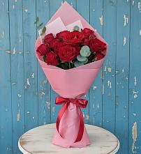 Букет цветов из:  Розы в Еремизино-Борисовской