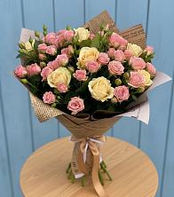 Букет цветов из:  Розы в Еремизино-Борисовской