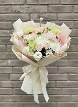 Букет цветов из:  Гвоздики, Розы, Лизиантусы и Хризантемы #REPLACE_PRED# Еремизино-Борисовской