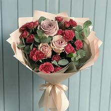 Букет цветов из:  Гвоздики и Розы в Еремизино-Борисовской
