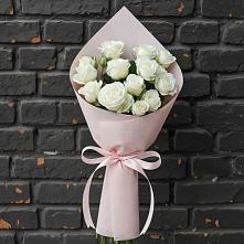 Букет цветов из:  Розы в Еремизино-Борисовской