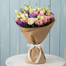 Букет цветов из:  Лизиантусы в Еремизино-Борисовской