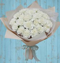 Букет цветов из:  Гвоздики в Еремизино-Борисовской