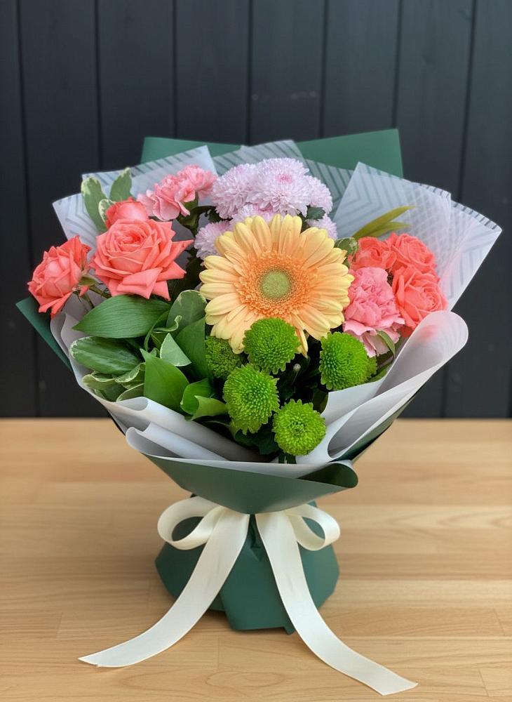 Букет цветов из: Гвоздики, Розы, Герберы и Хризантемы в Еремизино-Борисовской